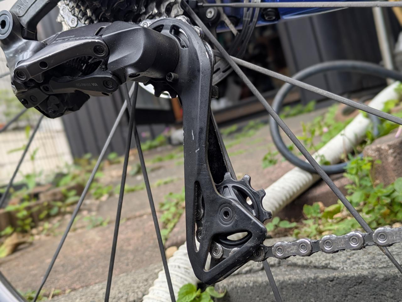 SHIMANO 12速リアディレイラーのプーリー周辺を撮影した画像